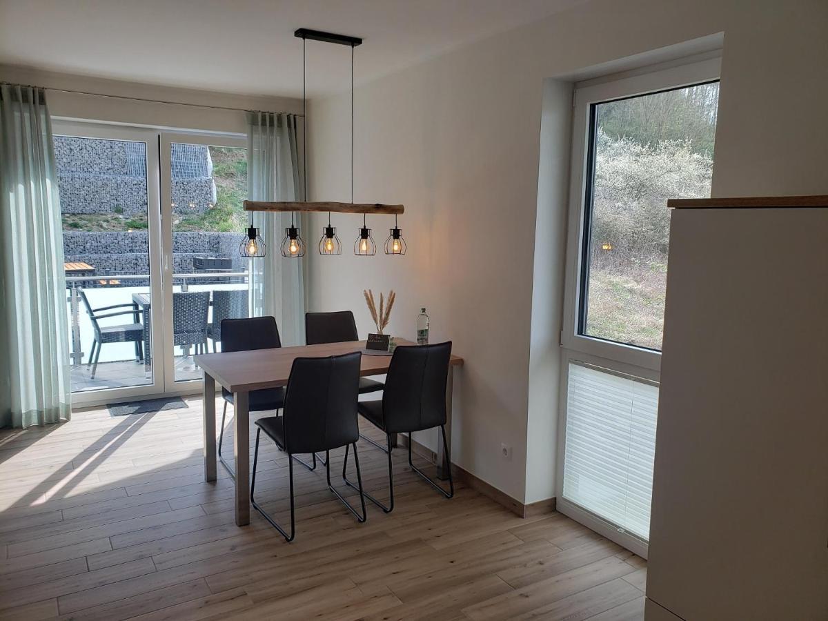 Ferienwohnungen Am Aeppelsberg Volkesfeld Exteriör bild