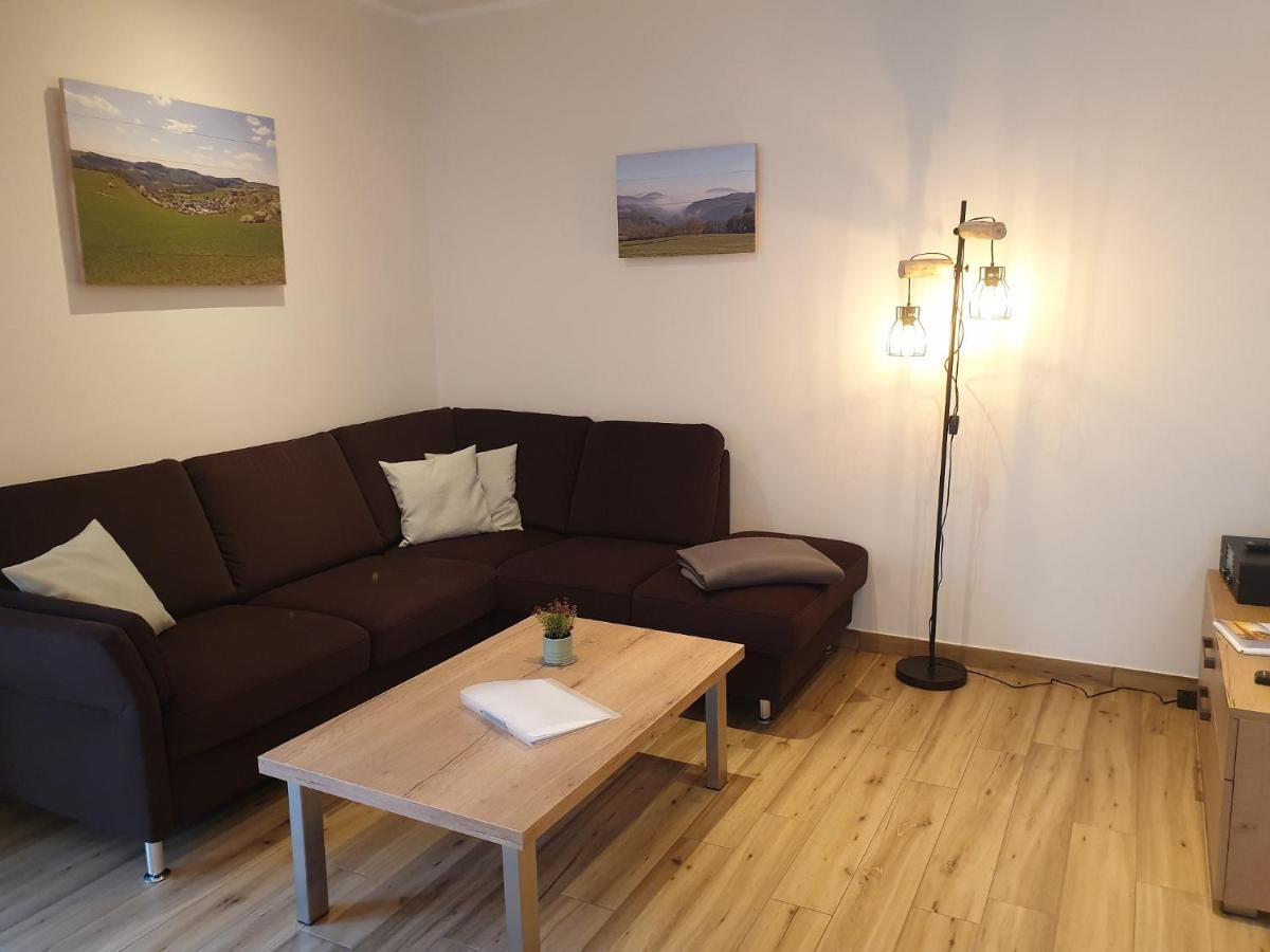 Ferienwohnungen Am Aeppelsberg Volkesfeld Exteriör bild
