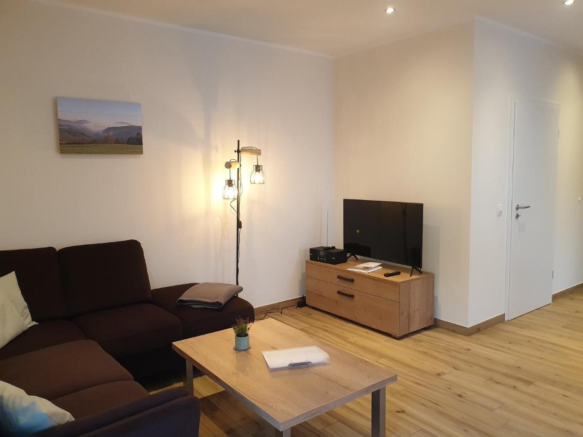 Ferienwohnungen Am Aeppelsberg Volkesfeld Exteriör bild