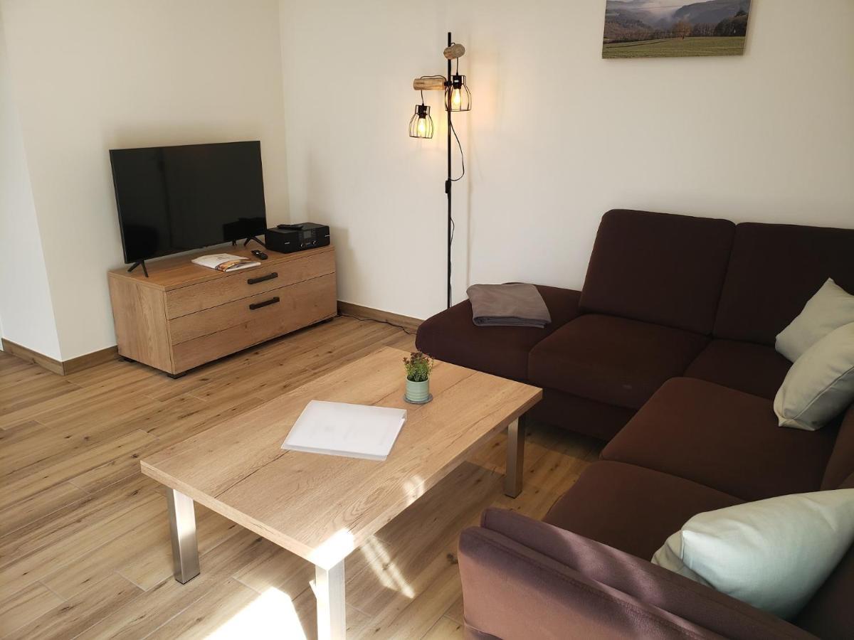 Ferienwohnungen Am Aeppelsberg Volkesfeld Exteriör bild
