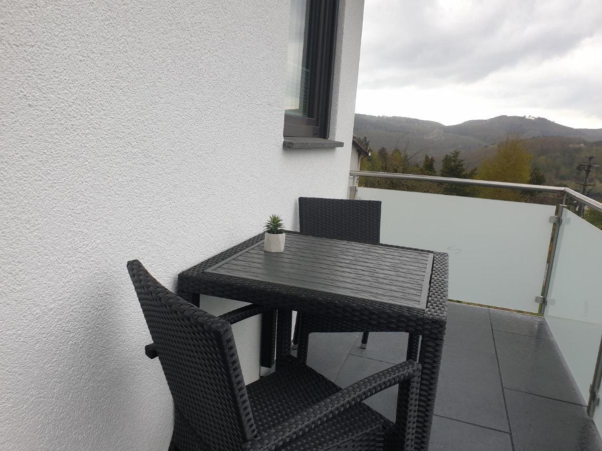 Ferienwohnungen Am Aeppelsberg Volkesfeld Exteriör bild